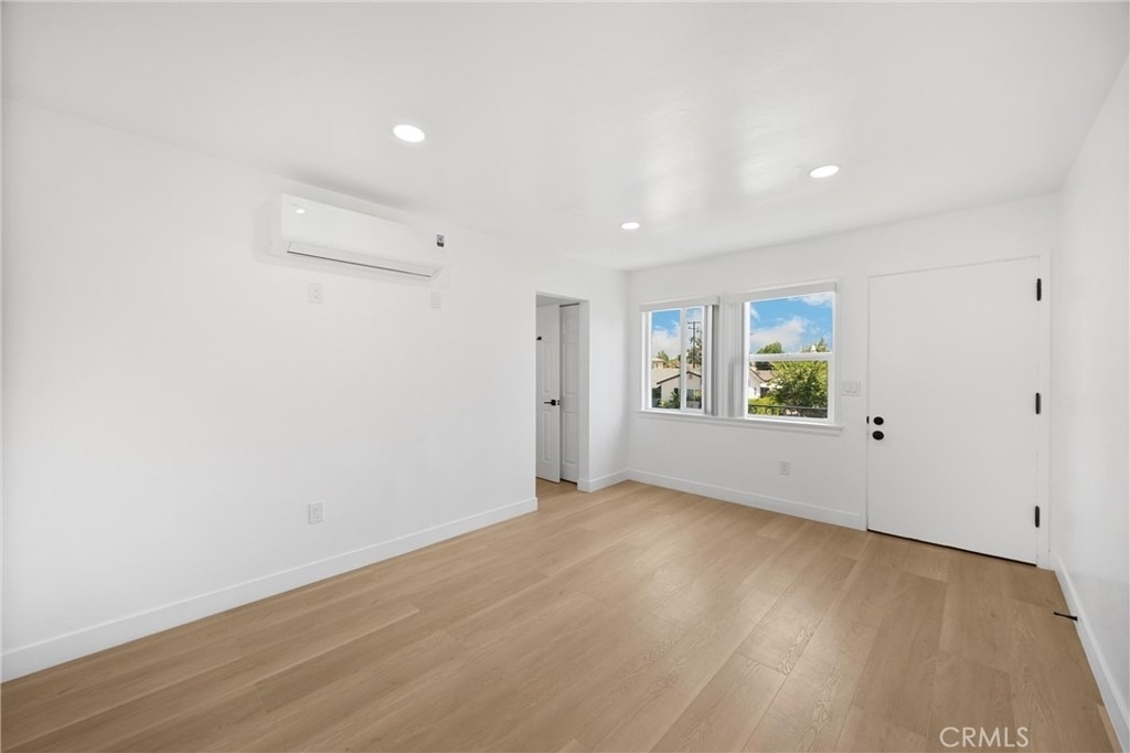 15 Christina Street - Photo 3