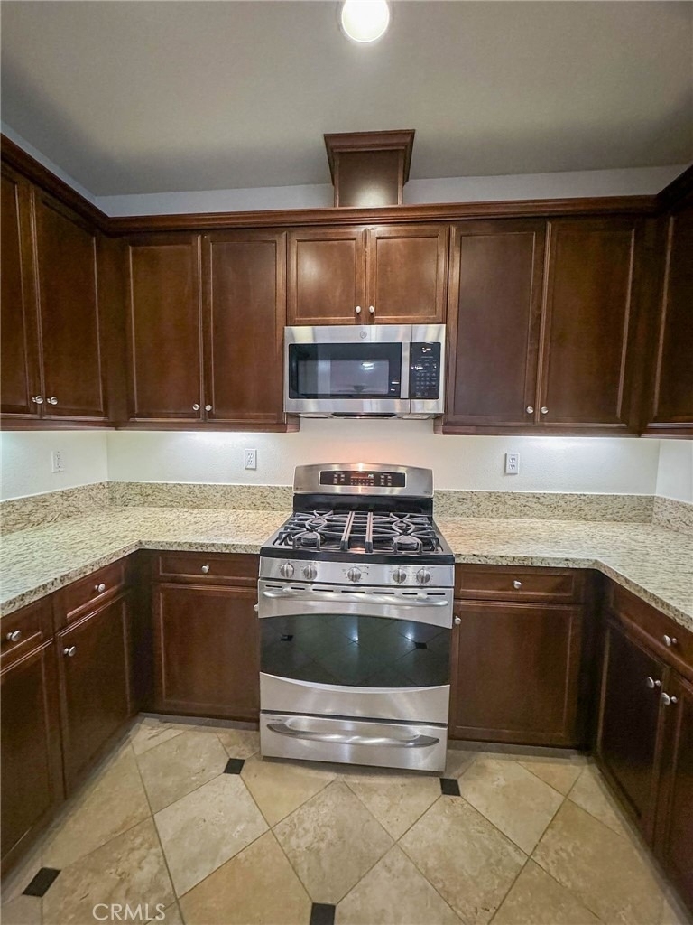 1414 Montgomery Street - Photo 13