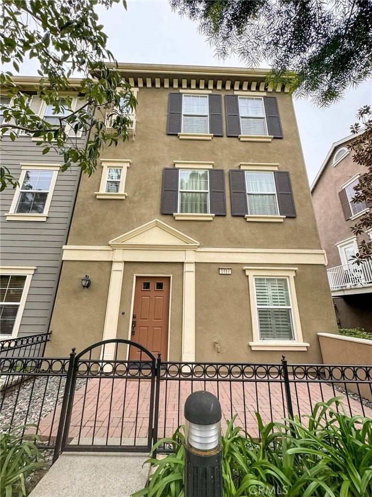 1414 Montgomery Street - Photo 0