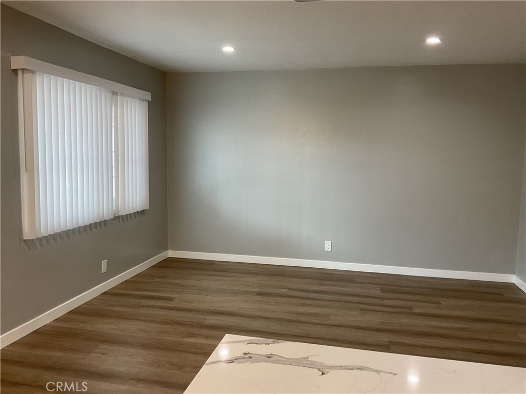 537 S 6th - Photo 4