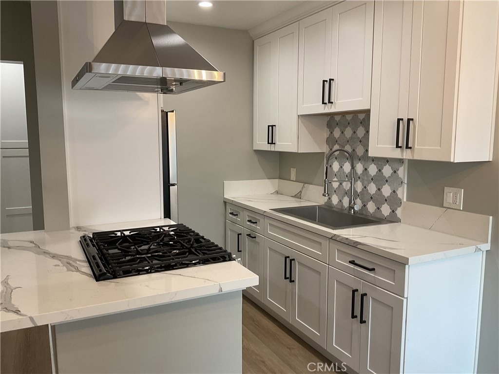 537 S 6th - Photo 2