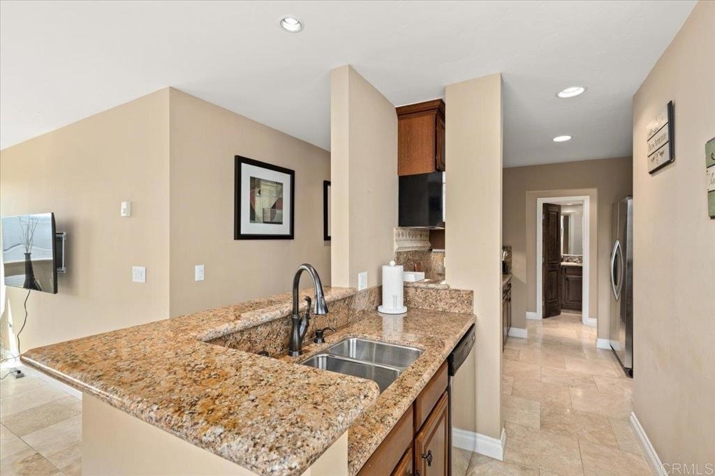 935 Genter St - Photo 3
