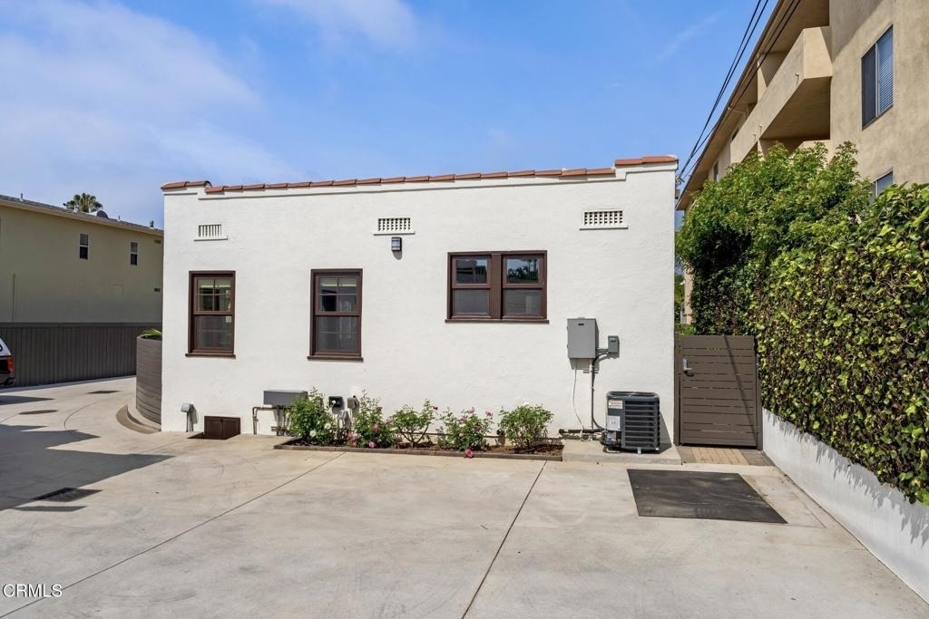 520 S Los Robles Avenue - Photo 5