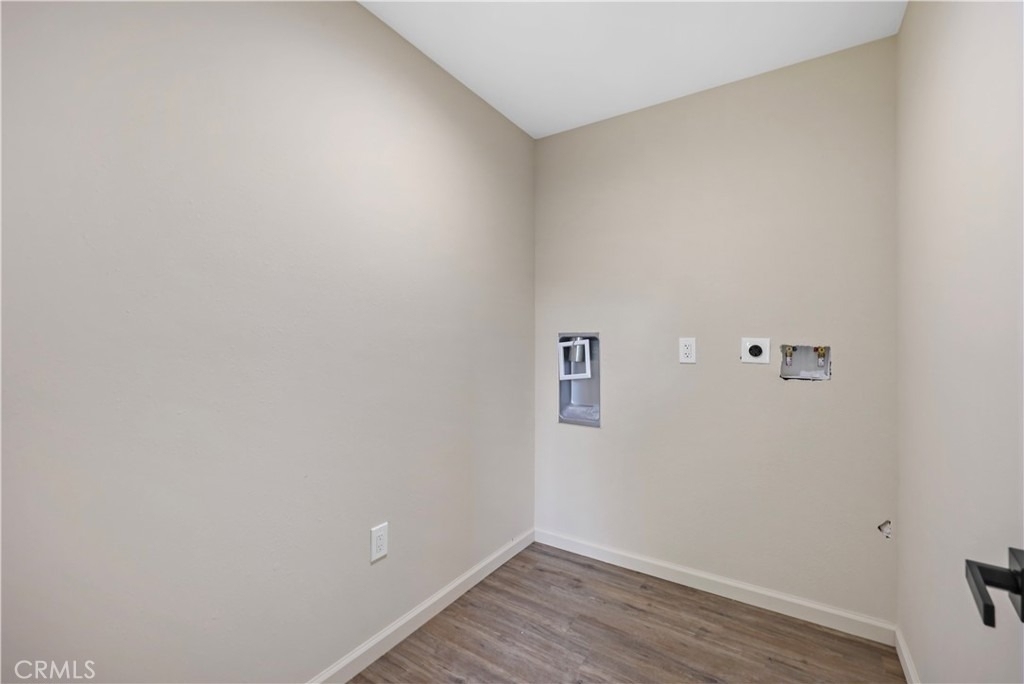 541 N Barbara - Photo 5