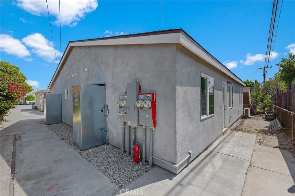 541 N Barbara - Photo 7