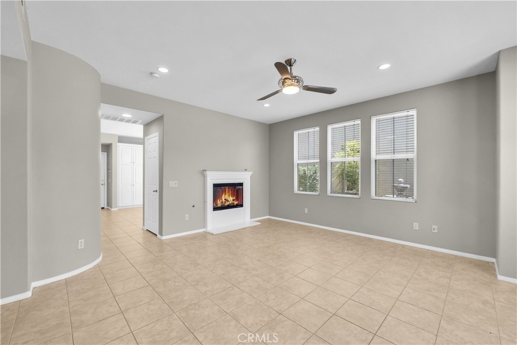 14 Conservatory Drive - Photo 2
