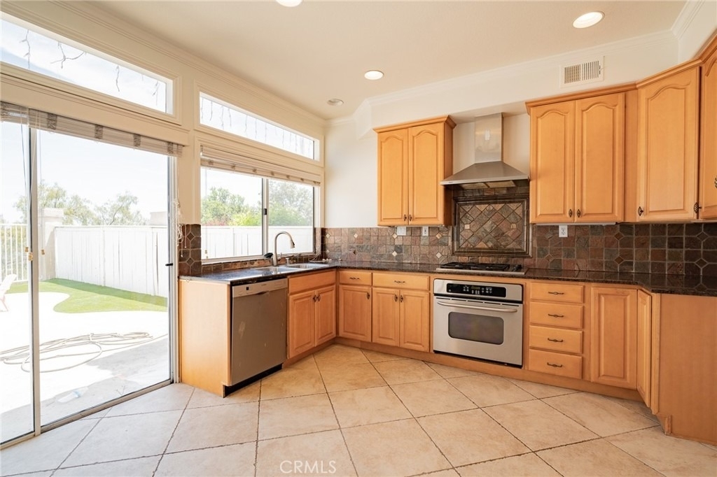 19436 Highridge Way - Photo 3