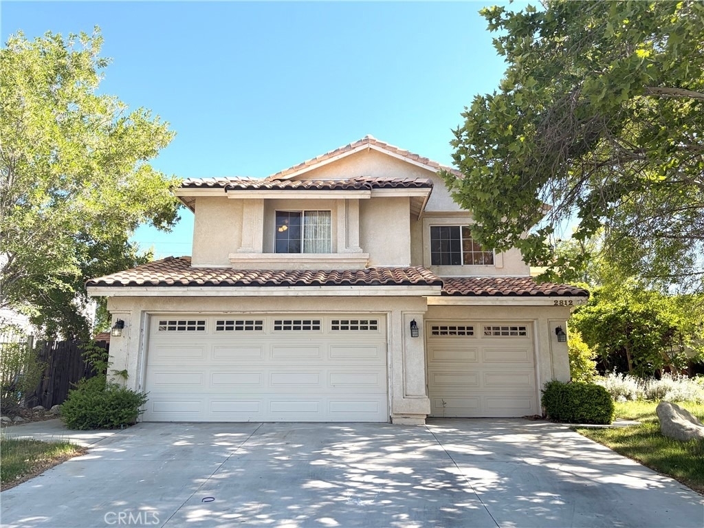 2812 W Pondera Street - Photo 0