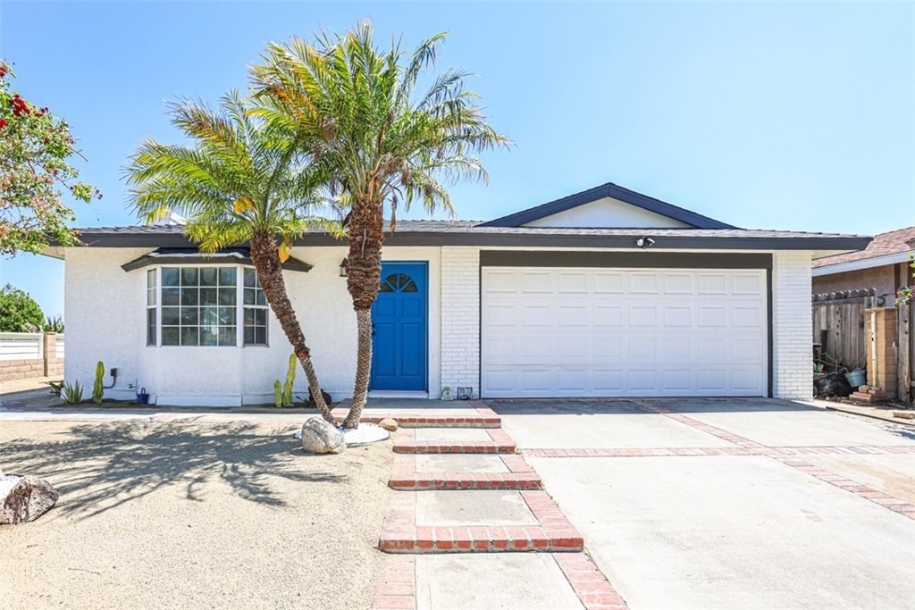 2452 E Brenda - Photo 0