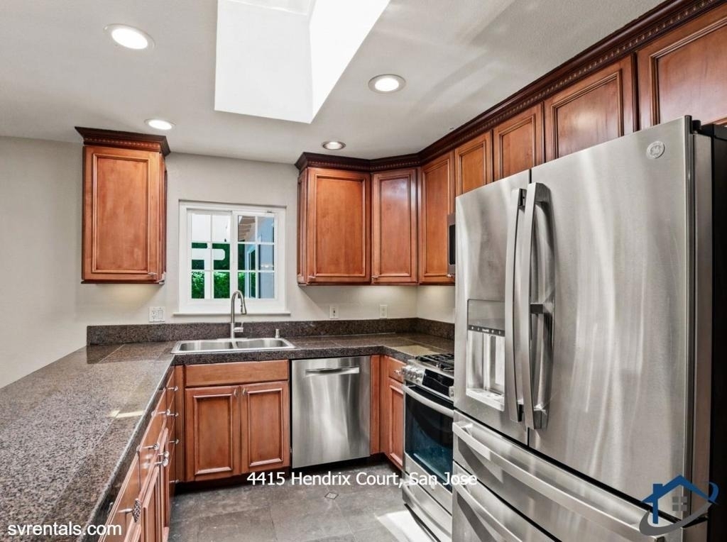 4415 Hendrix Court - Photo 2
