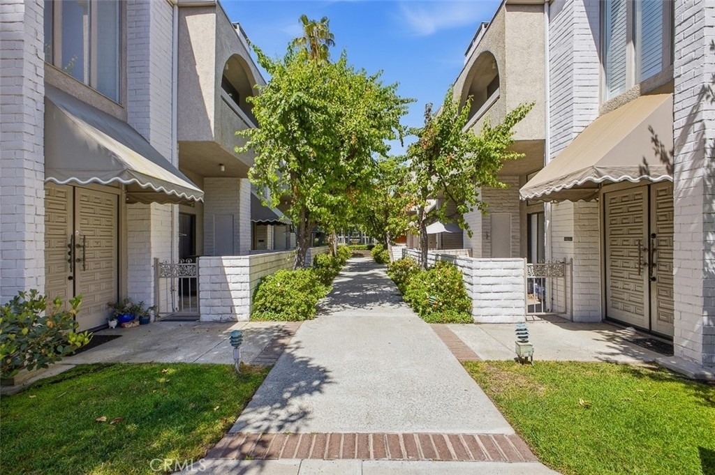 5305 White Oak Avenue - Photo 4