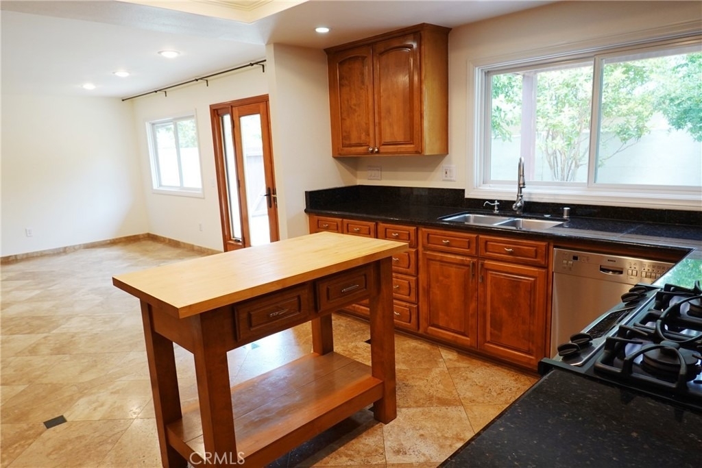 6232 Hesperia Avenue - Photo 14