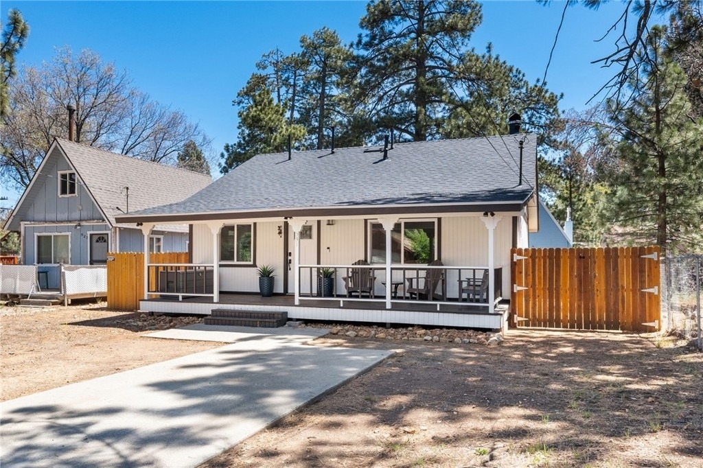 531 Santa Barbara - Photo 1