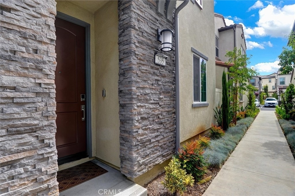 535 Embrook - Photo 3