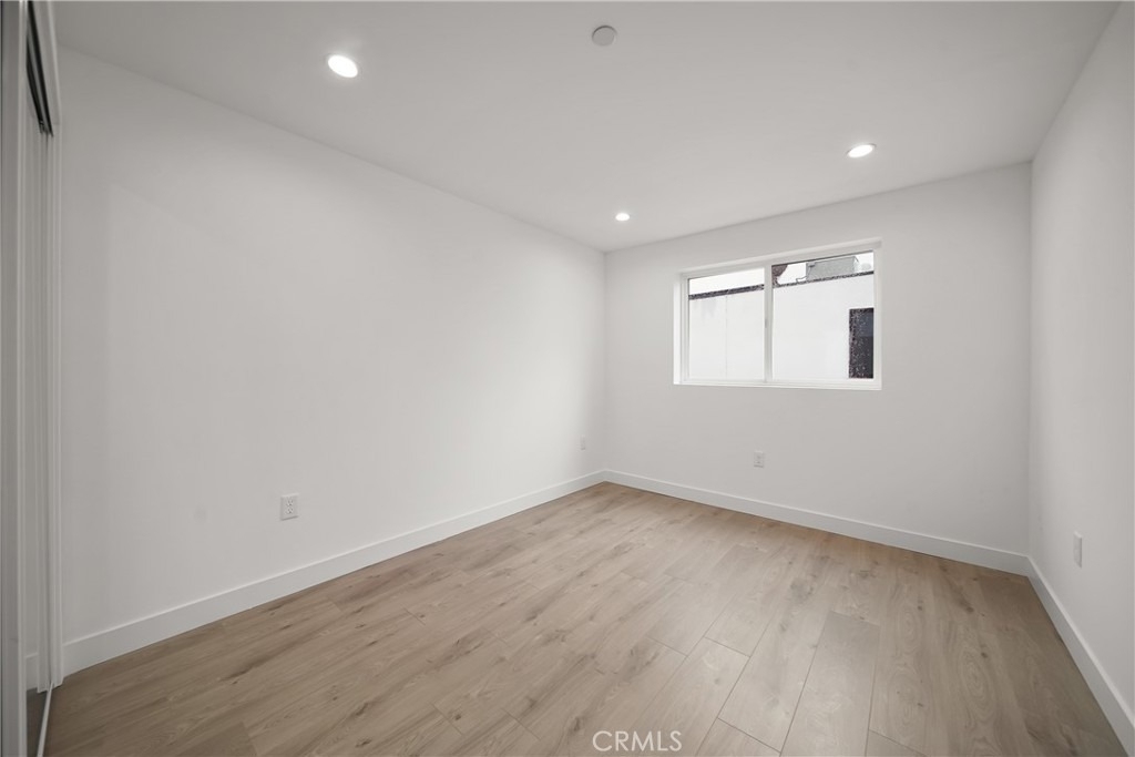171 S Hoover Street - Photo 14