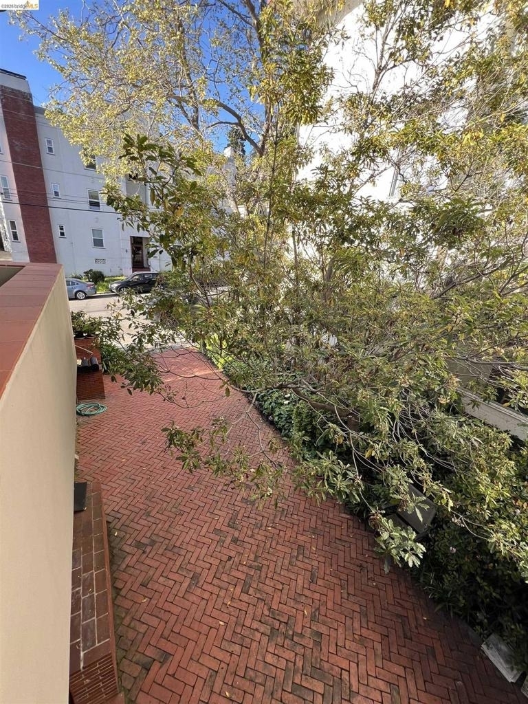2554 Virginia St - Photo 5