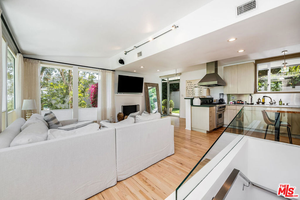 1331 Cordell Place - Photo 6