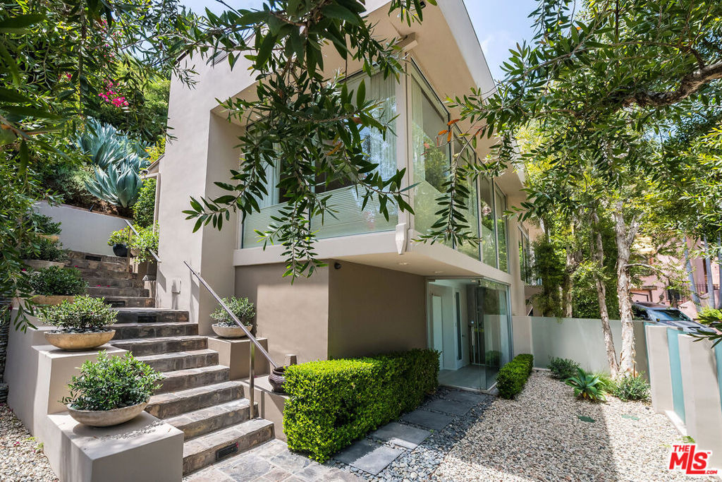1331 Cordell Place - Photo 3