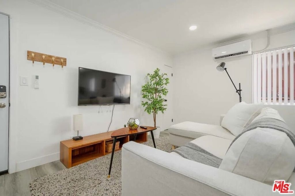 2417 S Budlong Avenue - Photo 1