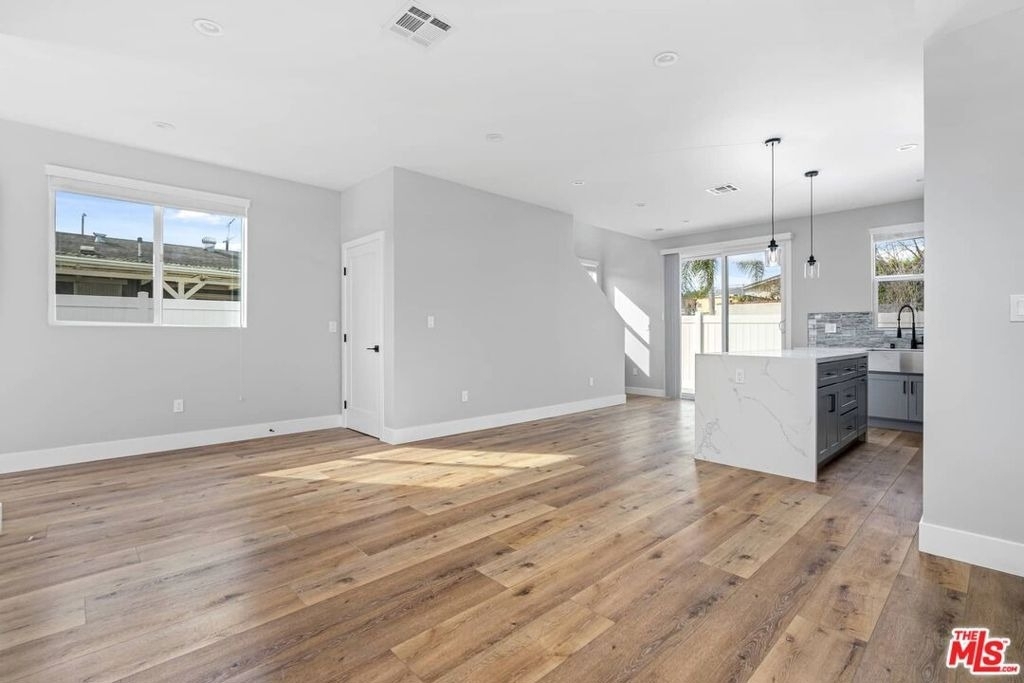 3113 Hollydale Drive - Photo 5