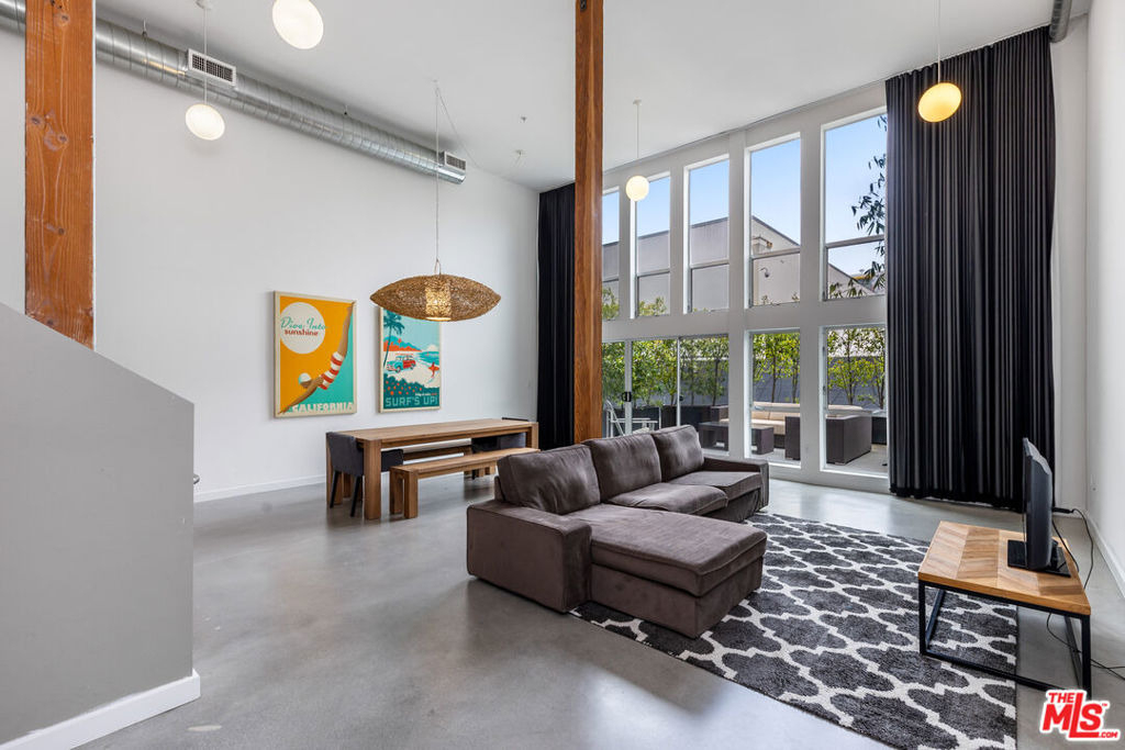 4215 Glencoe Avenue - Photo 2