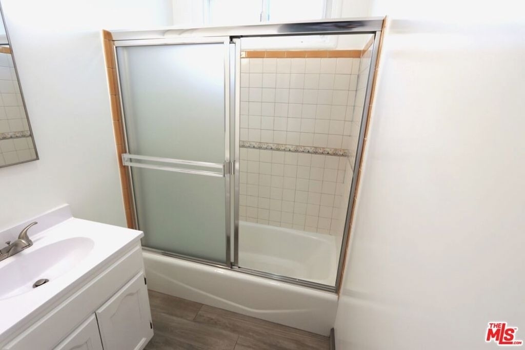 183 W Elmwood Avenue - Photo 3