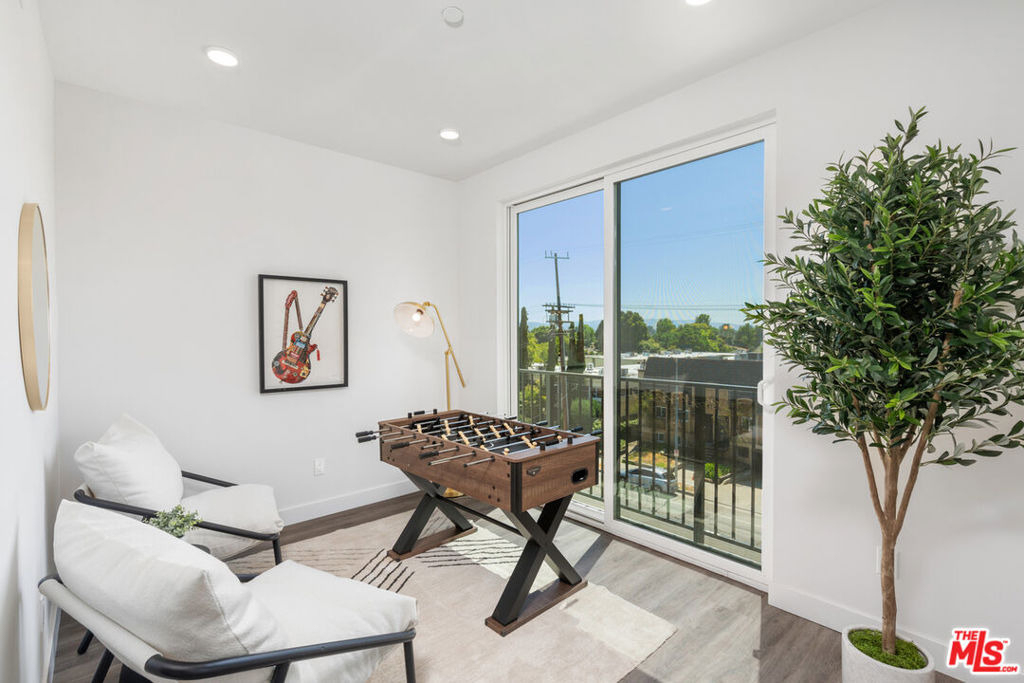 6144 Whitsett Avenue - Photo 16
