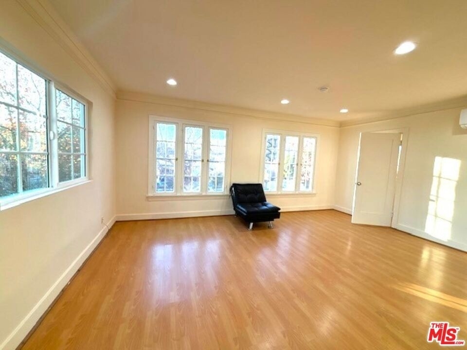 734 S Gramercy Place - Photo 3
