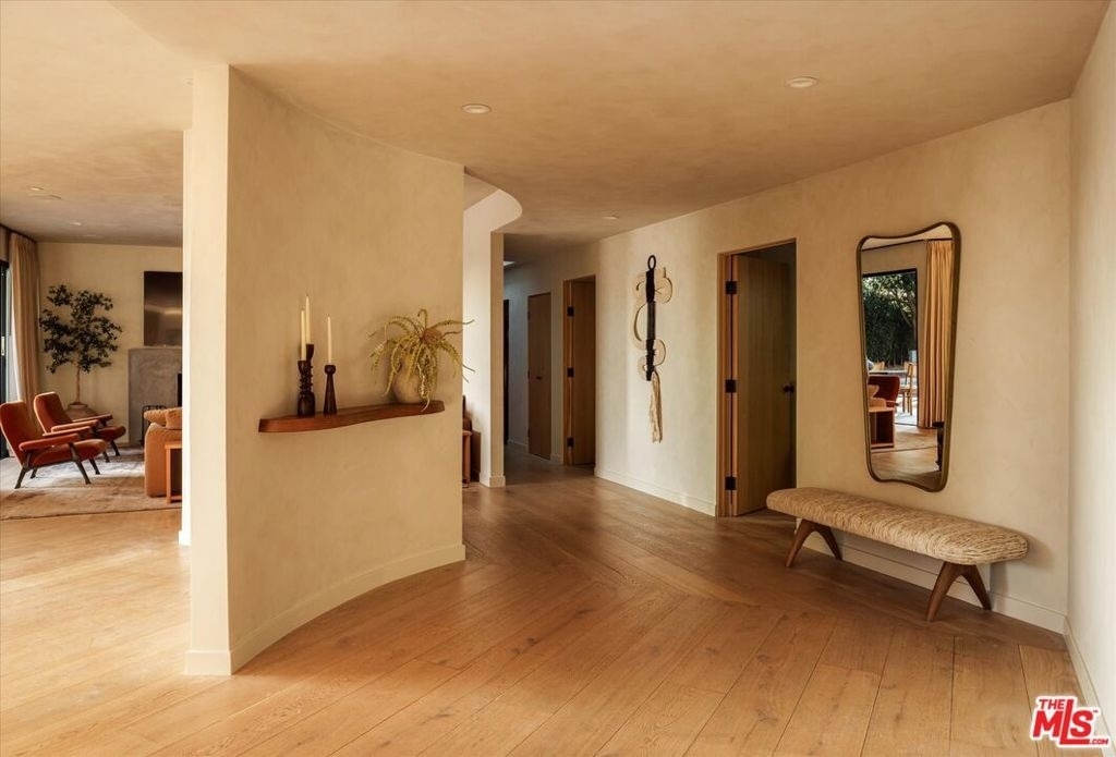 1820 Rising Glen Road - Photo 9