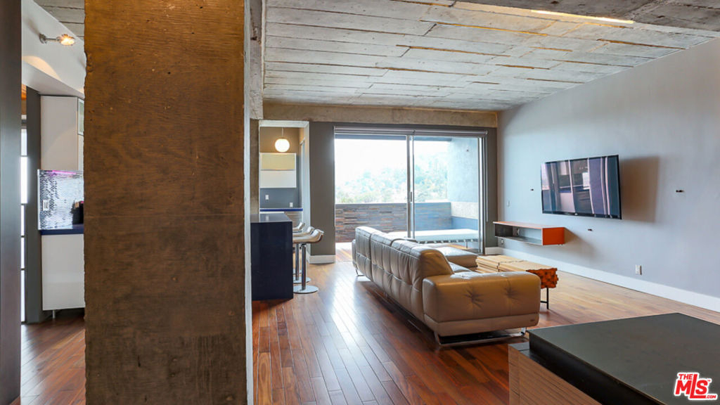 7250 Franklin Avenue - Photo 3