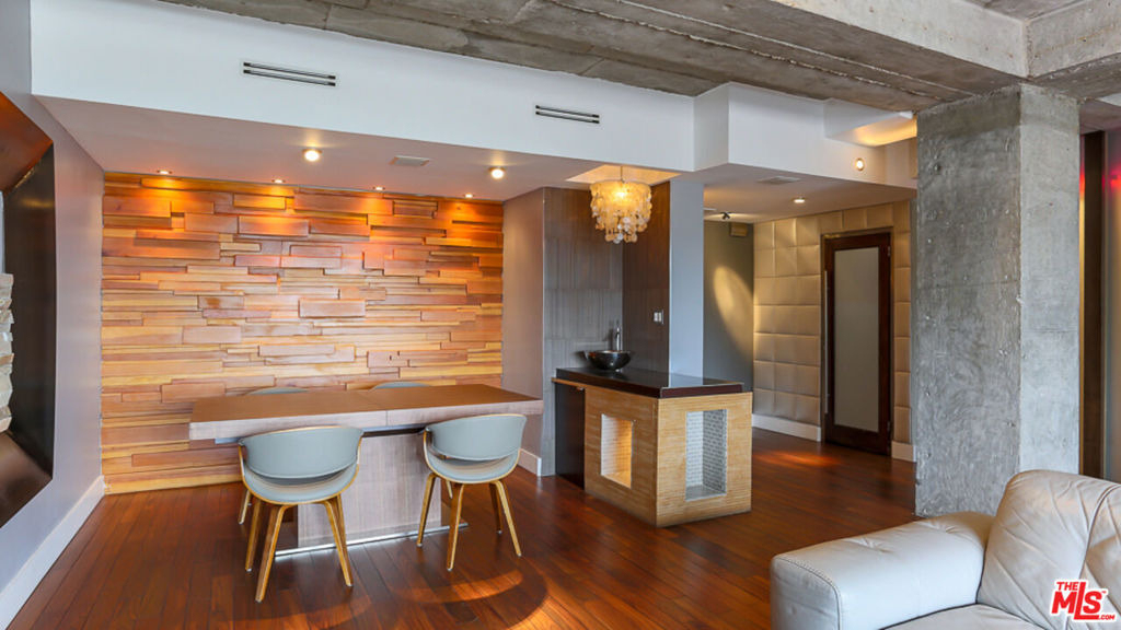 7250 Franklin Avenue - Photo 6