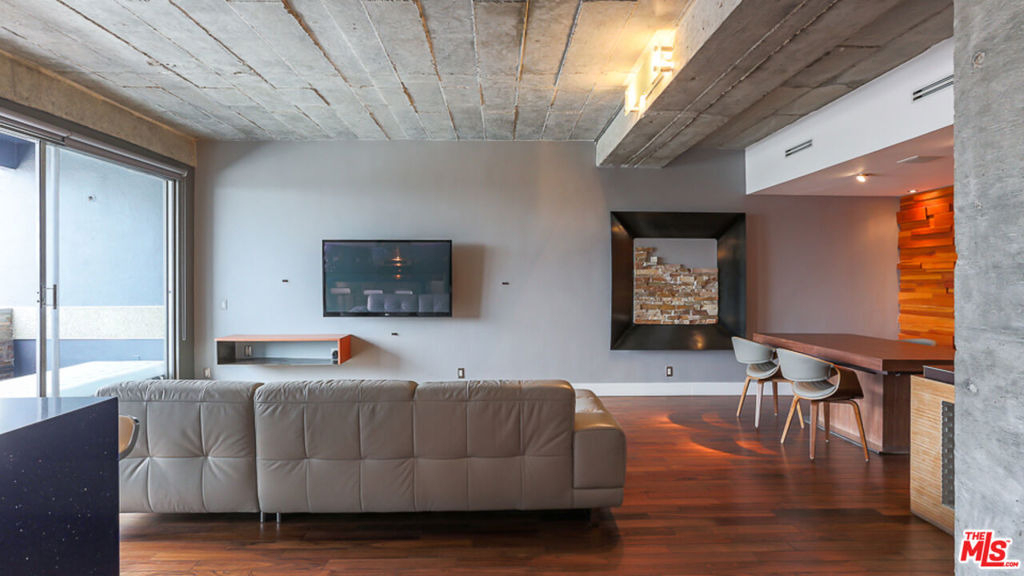 7250 Franklin Avenue - Photo 4