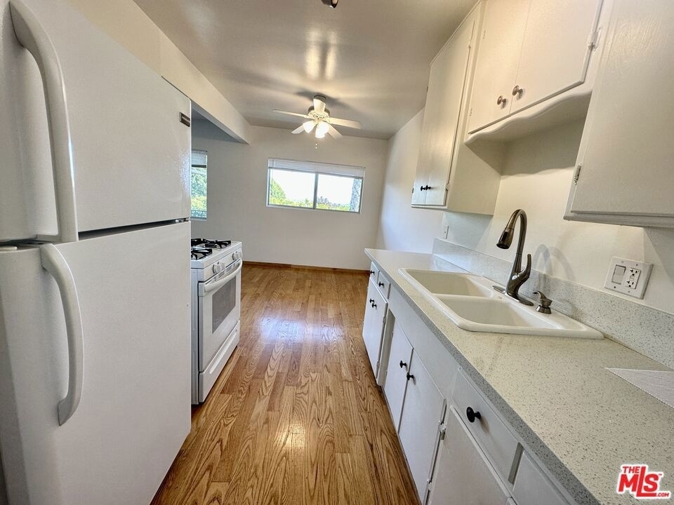 623 Ashland Avenue - Photo 4
