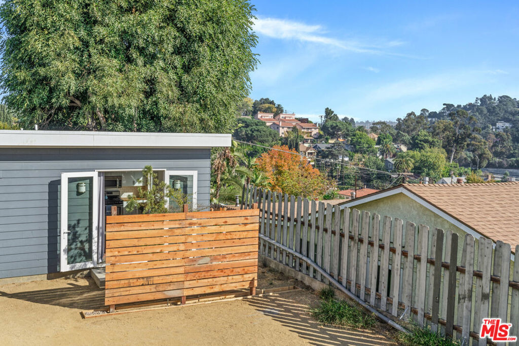 2275 Ewing Street - Photo 17