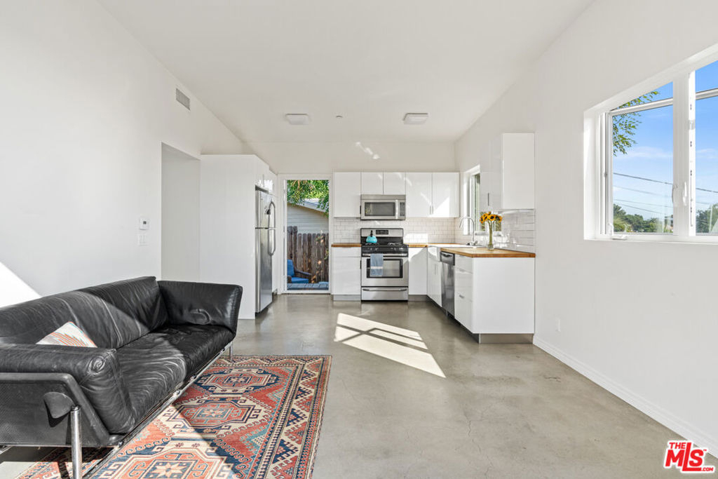 2275 Ewing Street - Photo 4