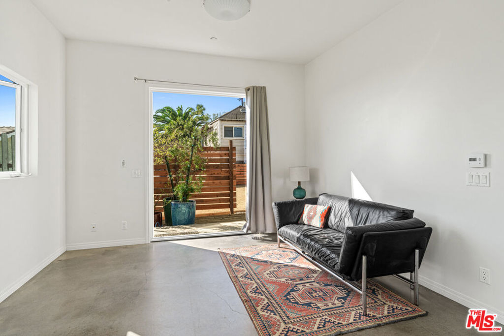 2275 Ewing Street - Photo 5