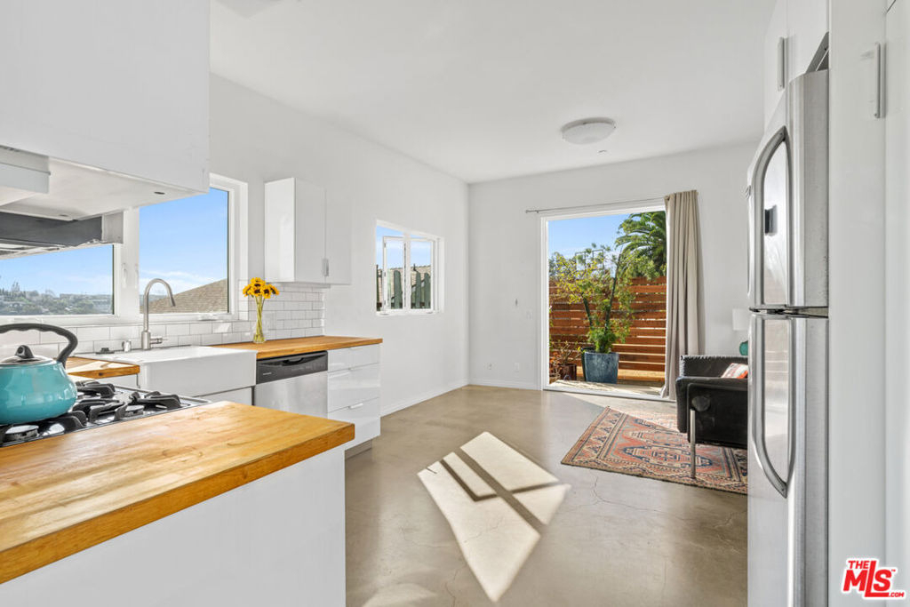 2275 Ewing Street - Photo 8