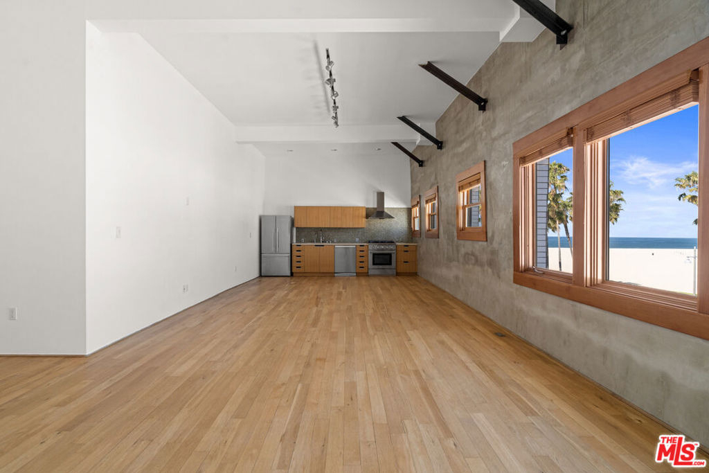 8 Brooks Avenue - Photo 5
