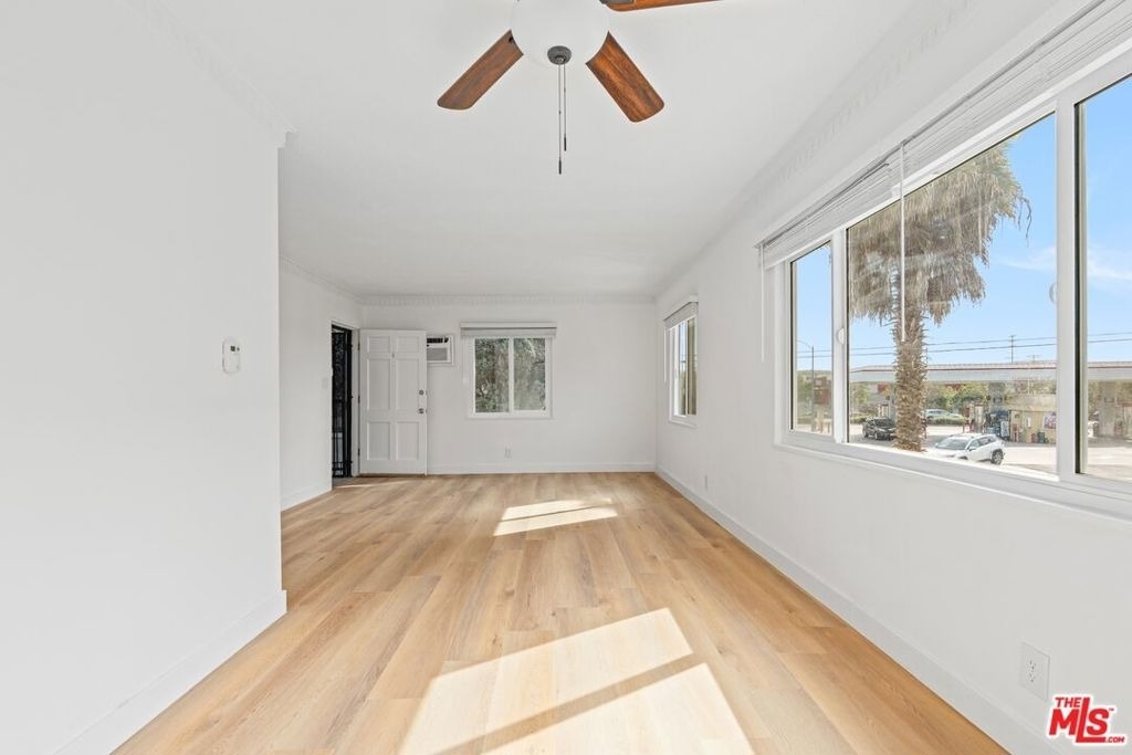 1754 Malcolm Avenue - Photo 4