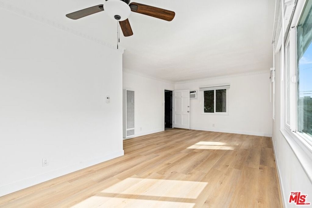 1754 Malcolm Avenue - Photo 3
