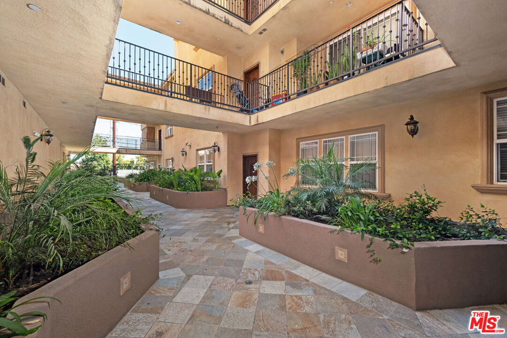 650 E Palm Avenue - Photo 5