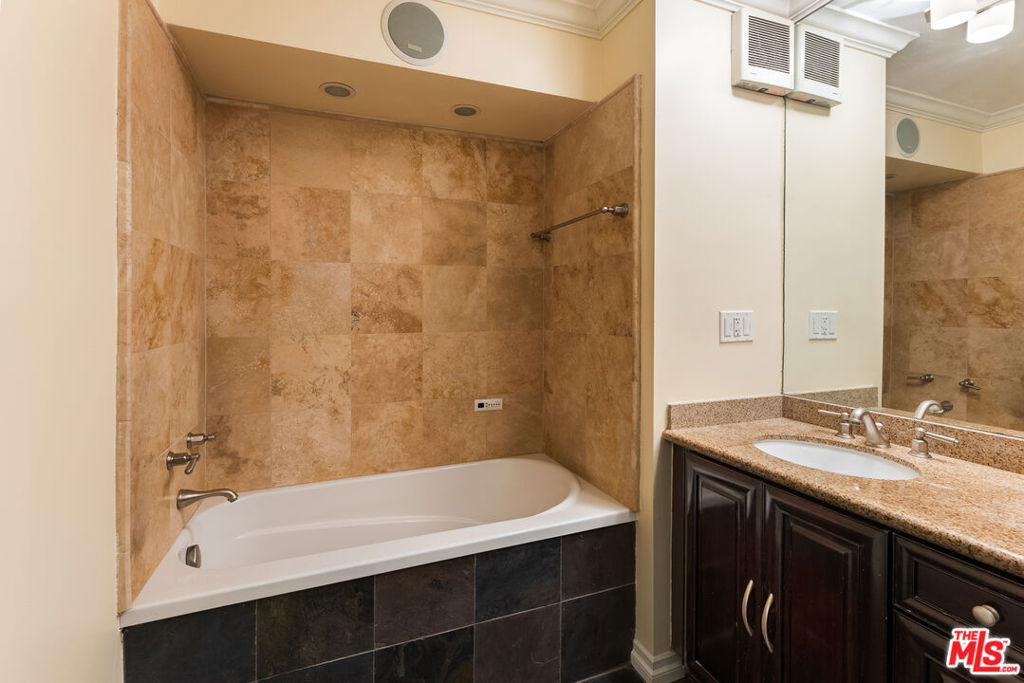 434 S Canon Drive - Photo 15