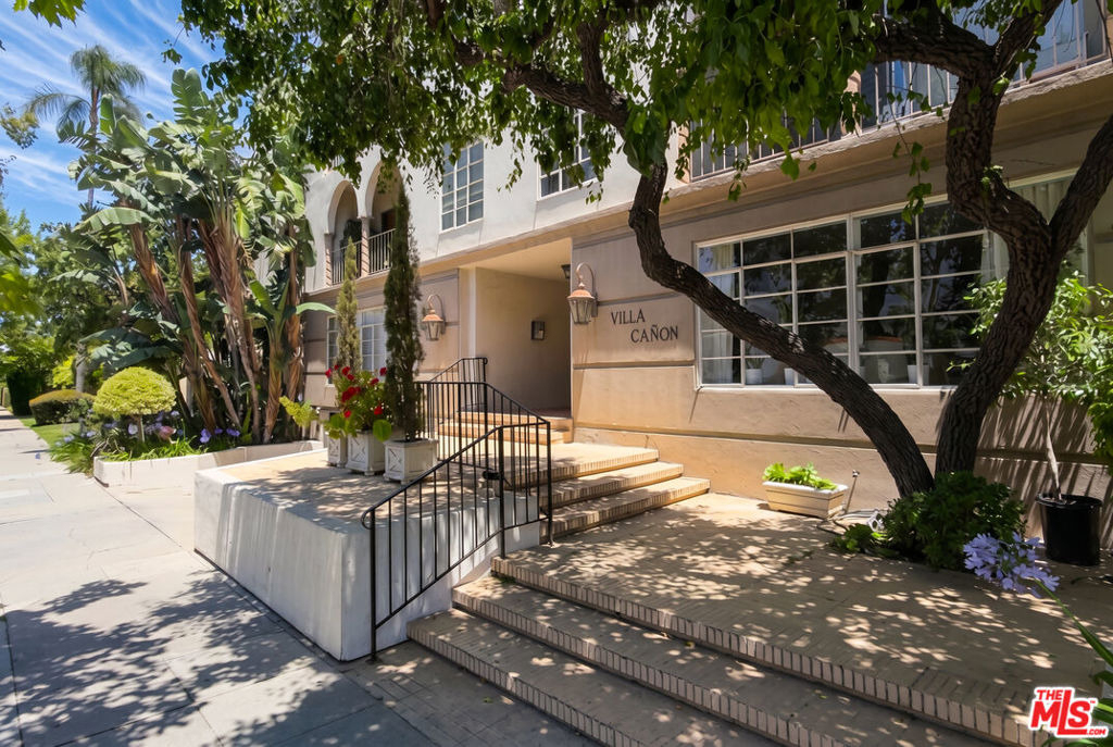 434 S Canon Drive - Photo 1
