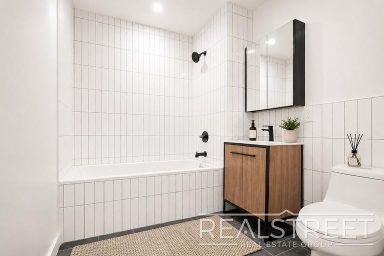 63 Lewis Avenue - Photo 6