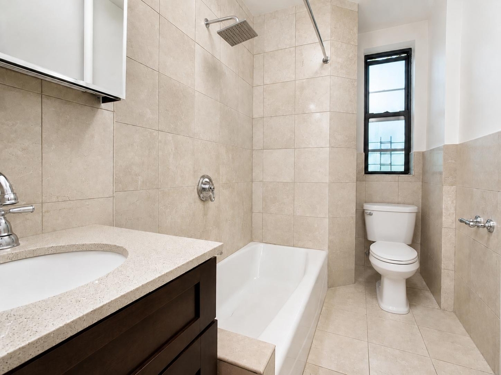282 Cabrini Boulevard - Photo 7