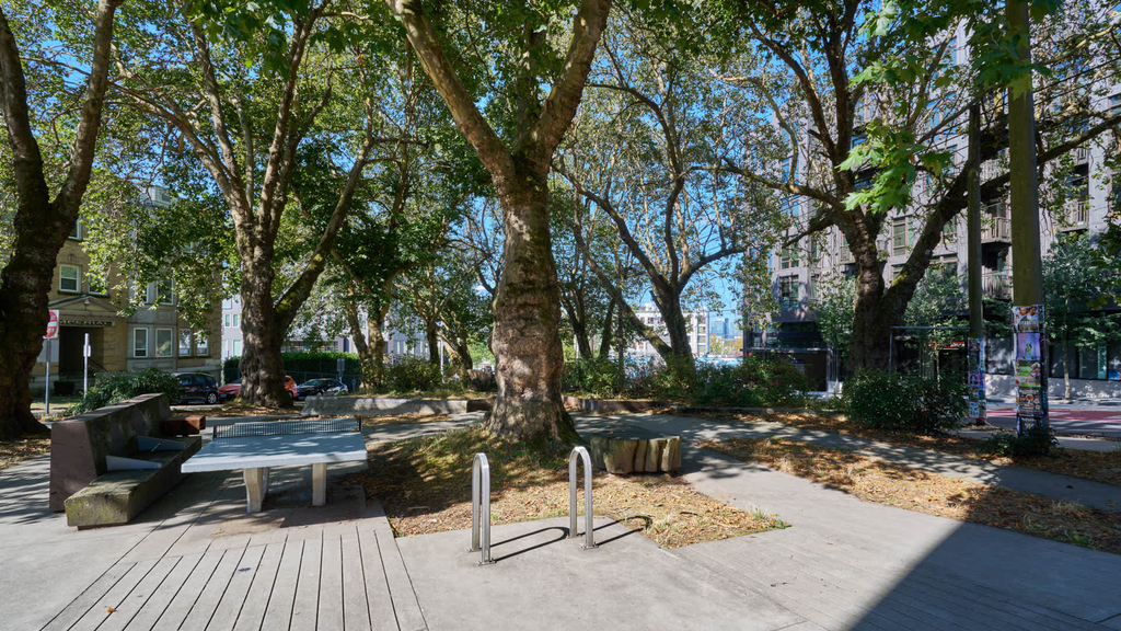 1530 15th Ave - Photo 33