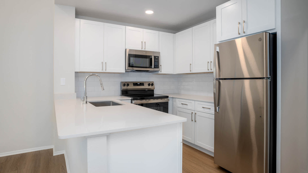 26033 Moulton Pkwy - Photo 12