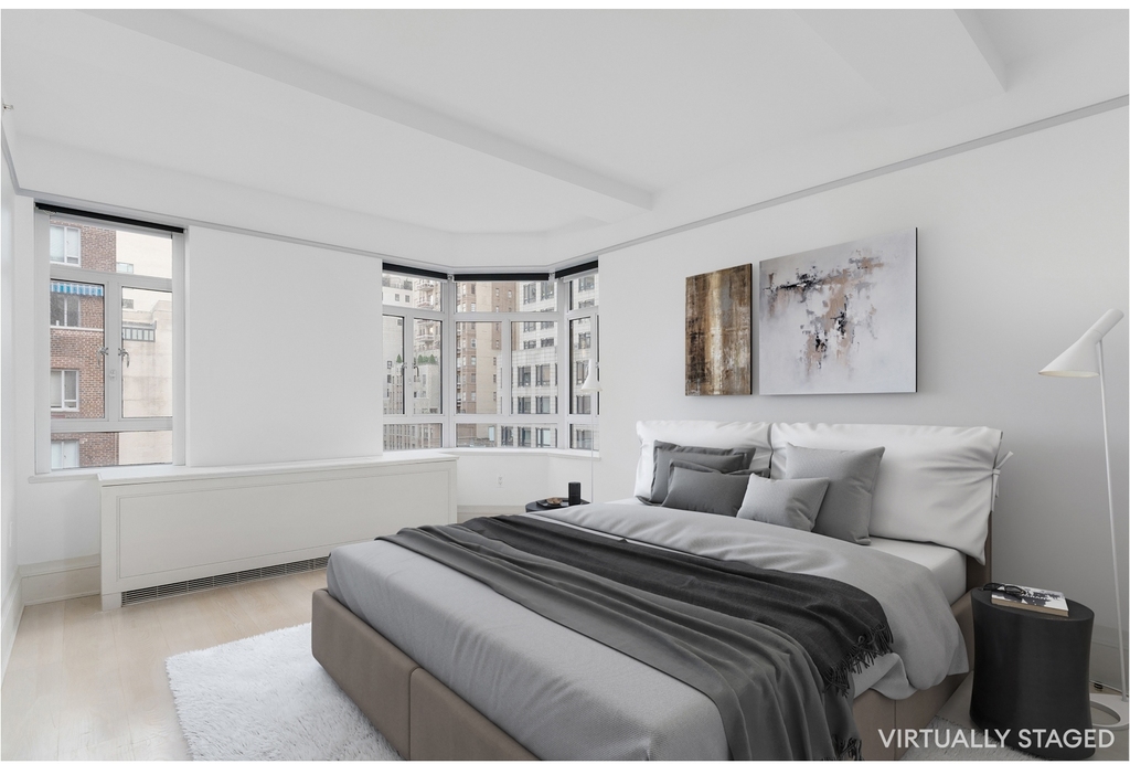 21 E 61st St - Photo 4