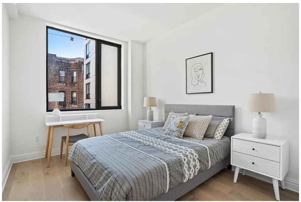 127 W 112th St - Photo 5