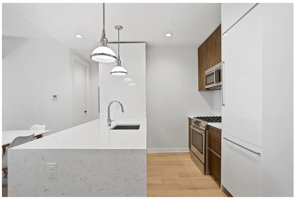 127 W 112th St - Photo 4